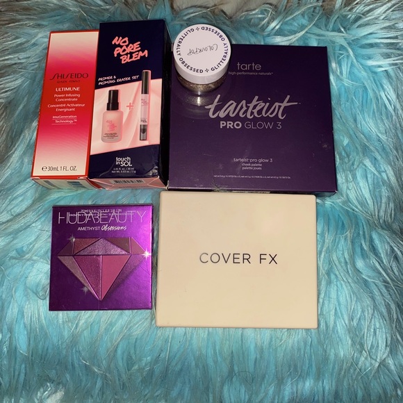 Makeup Bundle - Picture 1 of 6